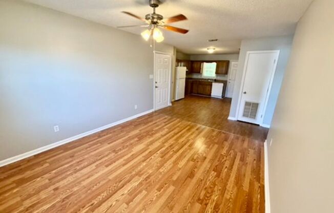 2 beds, 1 bath, 750 sqft, $1,045, Unit B-505C4