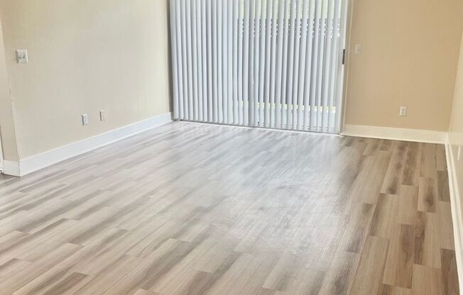 2 beds, 1 bath, 896 sqft, $1,895, Unit 001