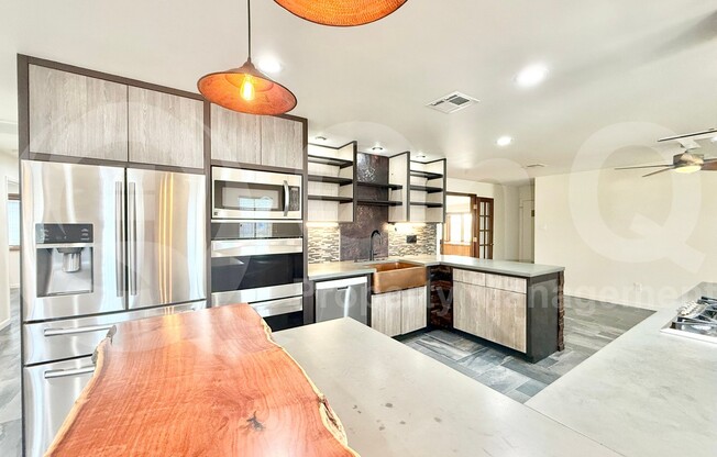 4405 S NEWBERRY RD
