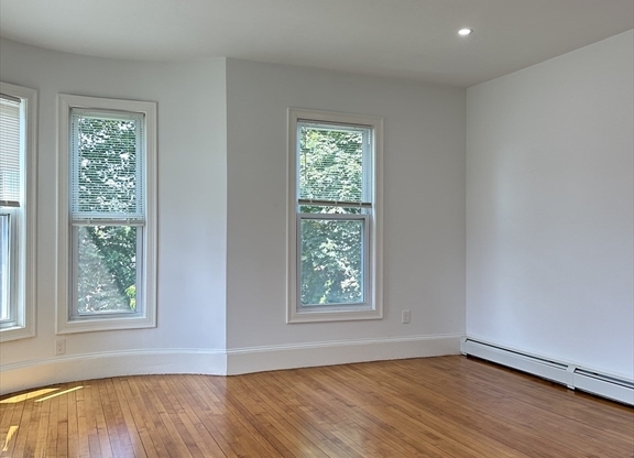 82 MIDDLE ST