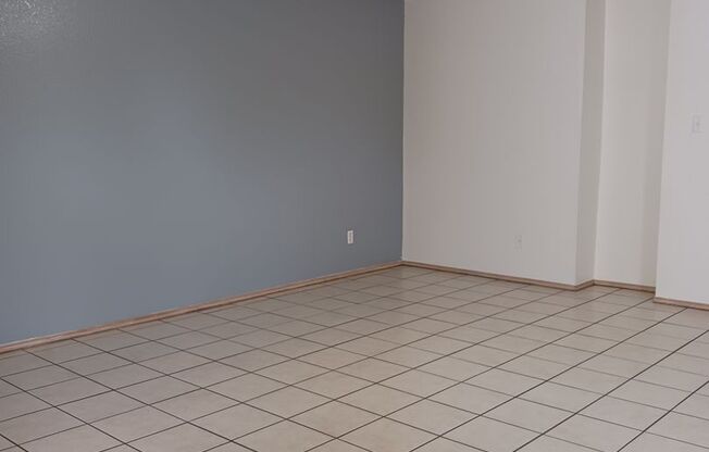 2 beds, 2 baths, 1,006 sqft, $875, Unit 80