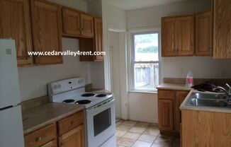 2 beds, 1 bath, $925