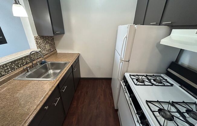 1 bed, 1 bath, $995, Unit 346