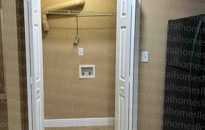 Remodeled Patio Home, Minutes Away From UCF, Technology Park, & the E/W Expressway