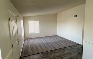 FREE RENT for all of December!! MOVE IN READY!! Charming Home at 3049 E Cicero Street, Mesa, AZ