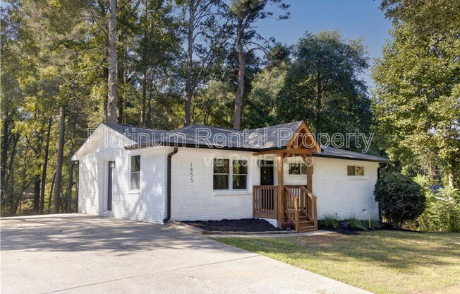 1955 MAPLE DR NW