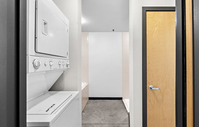 1 bed, 1 bath, 1,020 sqft, $1,445, Unit 404