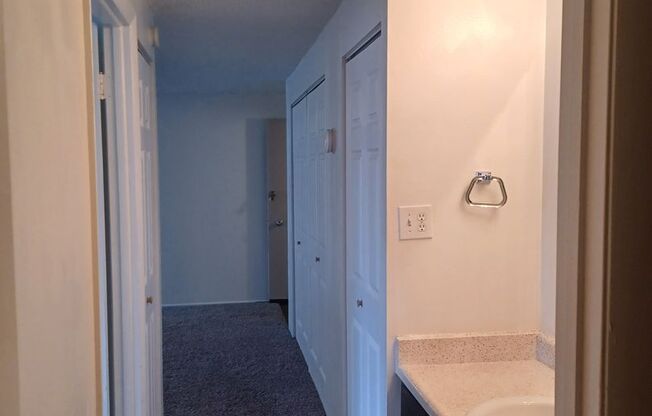 1 bed, 1 bath, 645 sqft, $1,050, Unit 710