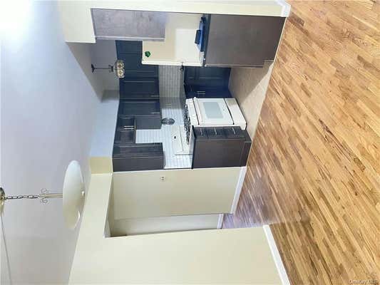 3 beds, 1 bath, 1,000 sqft, $3,200, Unit 2