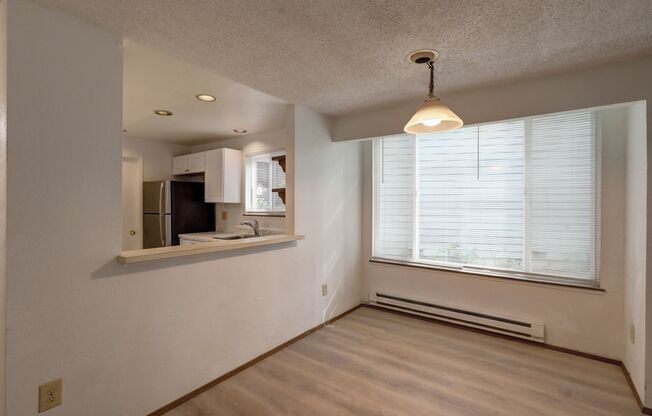 Newly updated 2 Bedroom Bellevue Condo is Available!