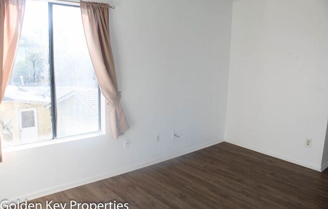 1 bed, 1 bath, 450 sqft, $1,675, Unit 1239 Center Avenue #7