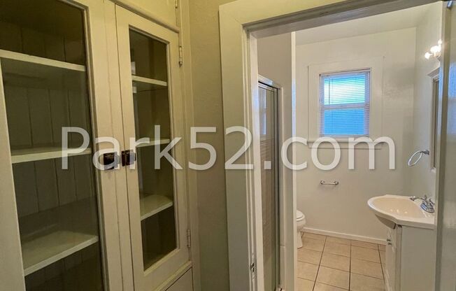 1 bed, 1 bath, $1,225