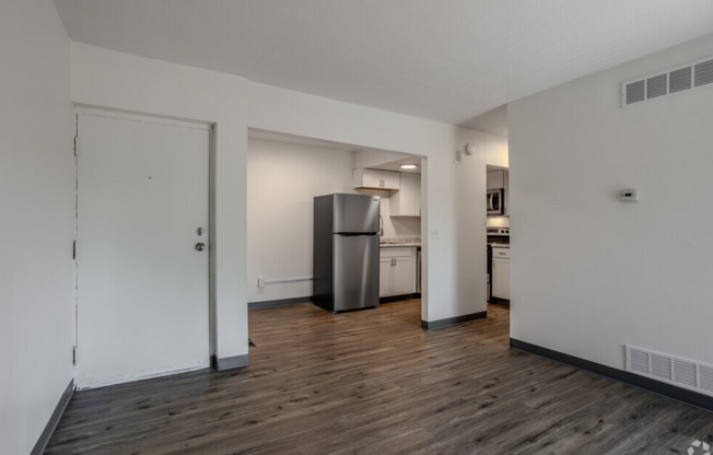 1 bed, 1 bath, 600 sqft, $1,000