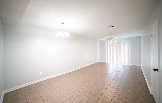2 Bed / 1.5 Bath Condo on Pensacola St