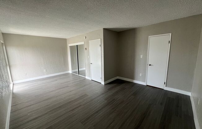 1 bed, 1 bath, 800 sqft, $2,200