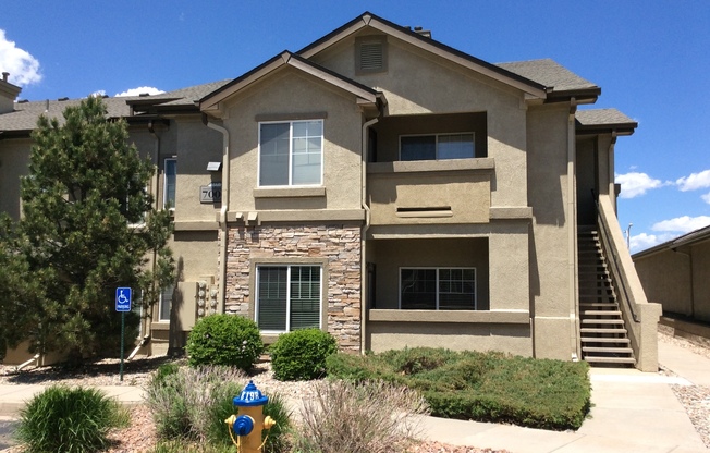 2 bedroom Condo in a gated community. 1 Car Garage &  1 Carport!!