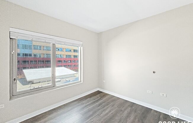 2 beds, 1 bath, $2,850, Unit Unit 710