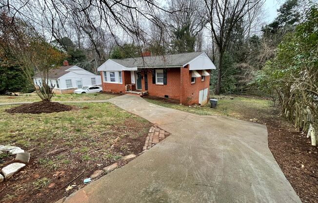 Charming 3 Bedroom Home Just Outside Uptown!