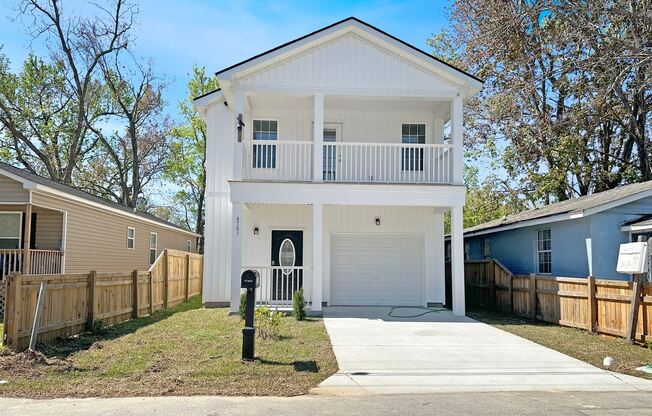 4761 Nesbitt Ave