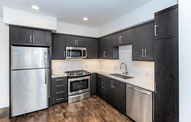 2 beds, 2 baths, 1,139 sqft, $4,216