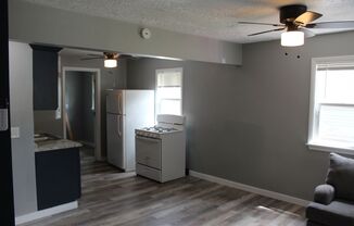 2 beds, 1 bath, $800