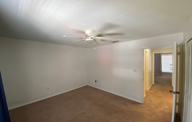 2 beds, 1.5 baths, $1,250, Unit #405