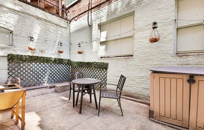 113 E 31 ST