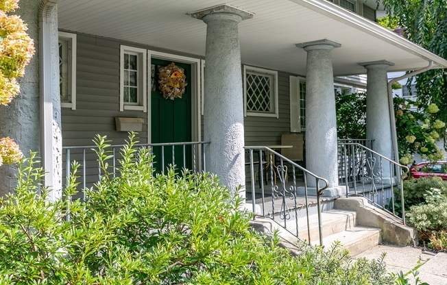 54 BEECHING ST