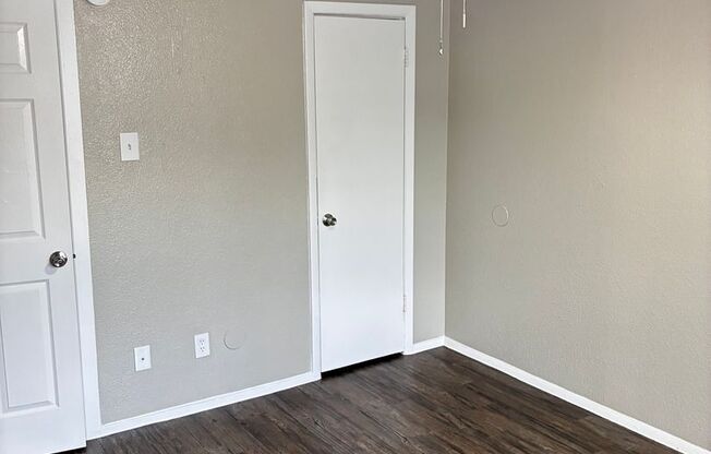 2 beds, 1 bath, 953 sqft, $1,349, Unit 567
