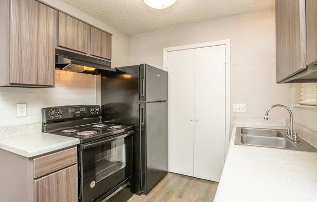 1 bed, 1 bath, 663 sqft, $1,120