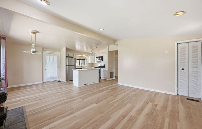 Updated Rambler Near Four Corners & Metro!