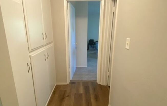 2BED/2BATH PRIME LOCATION - WALKING DISTANCE TO OCEAN BEACH