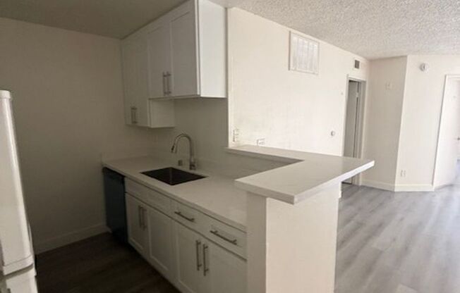 1 bed, 1 bath, 608 sqft, $1,641, Unit 213