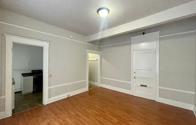 Studio, 1 bath, 356 sqft, $1,395