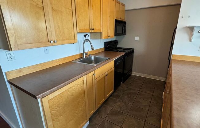 Stadium District Condo - 2 bed 1.5 bath