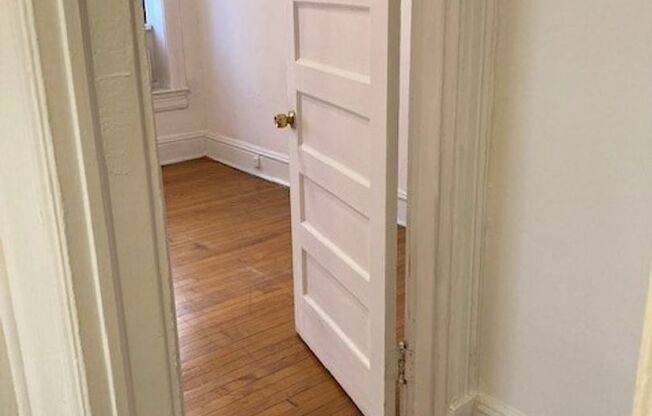 2 beds, 1 bath, 762 sqft, $1,599, Unit 1301-36