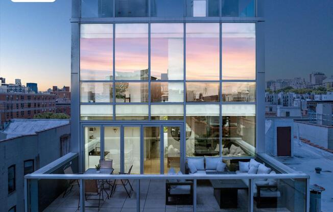 313 W 121 ST