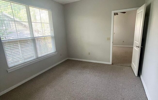 1 bed, 1 bath, $925