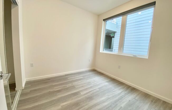 2 beds, 1 bath, 720 sqft, $3,330, Unit 1830 Alemany Blvd., Unit 210