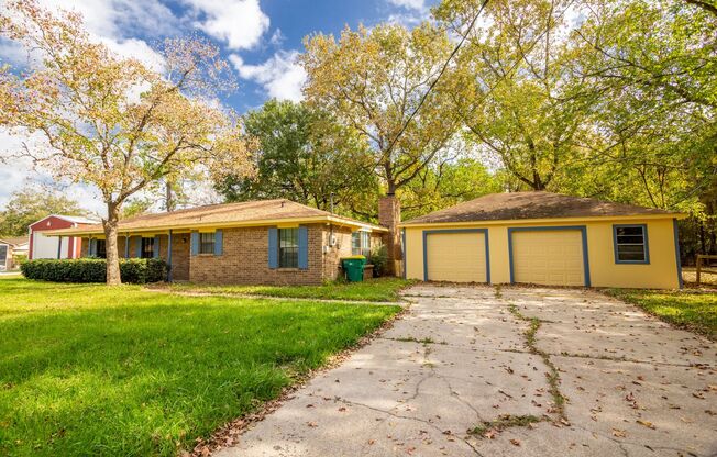 102 SUE LN