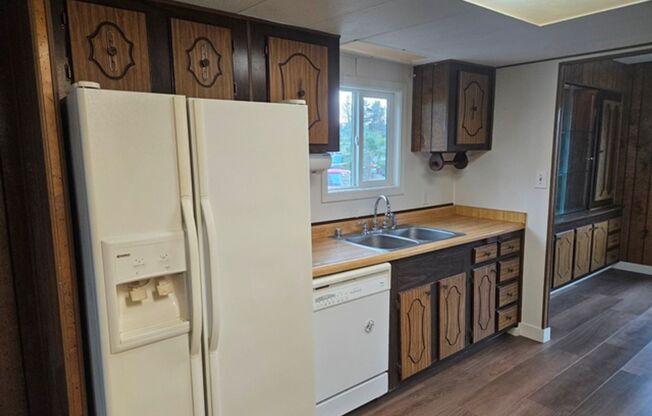 3Bd/2Ba Manufactured Home - For viewing!