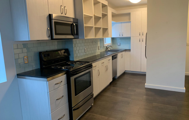 Park Place Apartments | 877 East Park Street