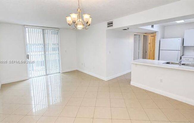104 SW 9th St cu-1403, Miami, FL 33130