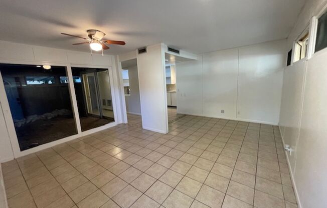 2 beds, 1 bath, 950 sqft, $1,250, Unit 809