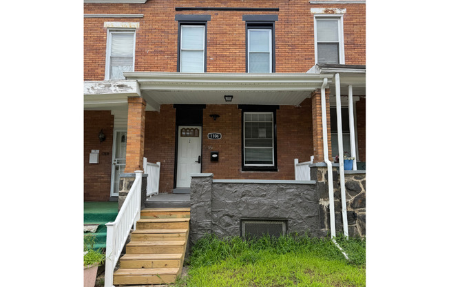 1106 N Lakewood