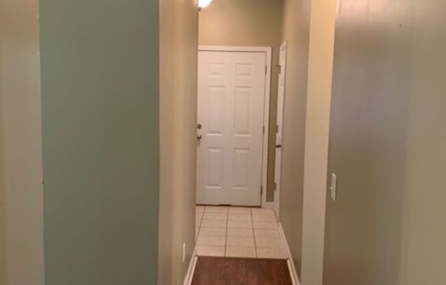 2 beds, 2 baths, $1,400