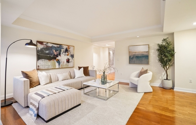 4 beds, 4 baths, 2,463 sqft, $12,000, Unit B811