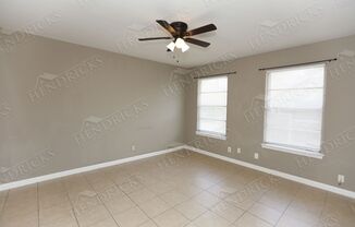 1 bed, 1 bath, 700 sqft, $895