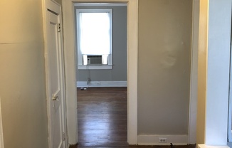 2 beds, 1 bath, $1,255