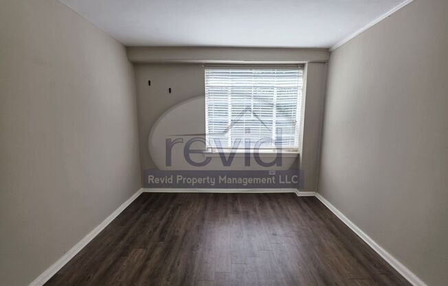 2 beds, 1 bath, 752 sqft, $995, Unit 1301-5